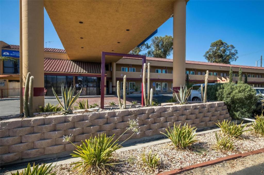 Americas Best Value Inn Redlands San Bernardino Екстер'єр фото