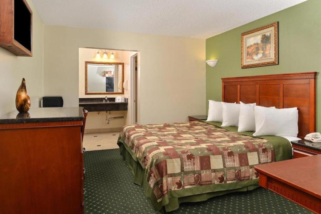 Americas Best Value Inn Redlands San Bernardino Екстер'єр фото